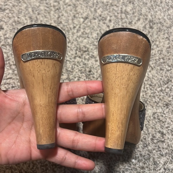 Michael Kors Wooden Platform Glitter Mule Size 5.5M - Picture 6 of 8